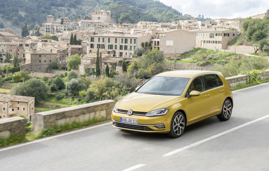  Volkswagen Golf TDI 5-Door 2017 года  (WW) (фото 11 из 41)